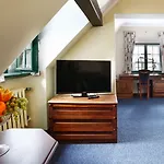 Folwark & Otel Kadyny