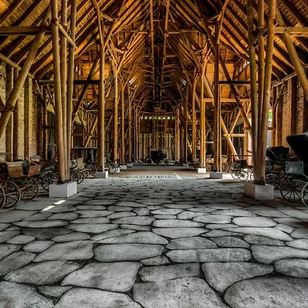 Folwark & Hotel Kadyny