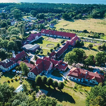 Folwark & Hotel 3*