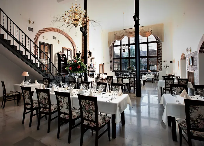 Folwark & Hotel Kadyny