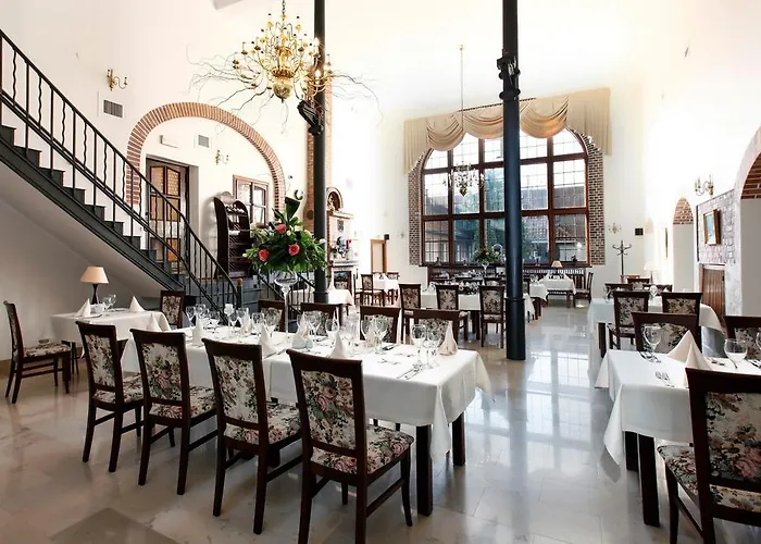 Hotel Folwark & Kadyny